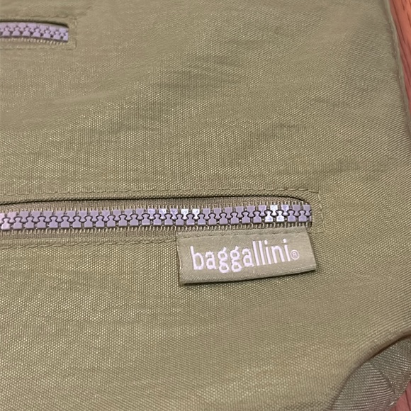 Baggallini Women's Lime Green Triple Zip Front 3 Crossbody Bag Top Zip Organizer - Picture 3 of 7